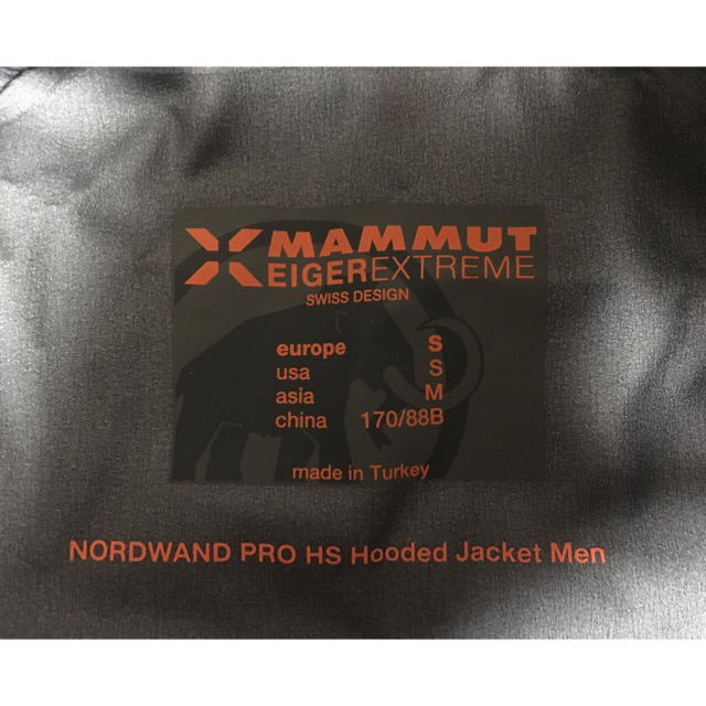 Mammut(マムート)のNordwand Pro HS hooded jacket men アジアM スポーツ/アウトドアのアウトドア(登山用品)の商品写真