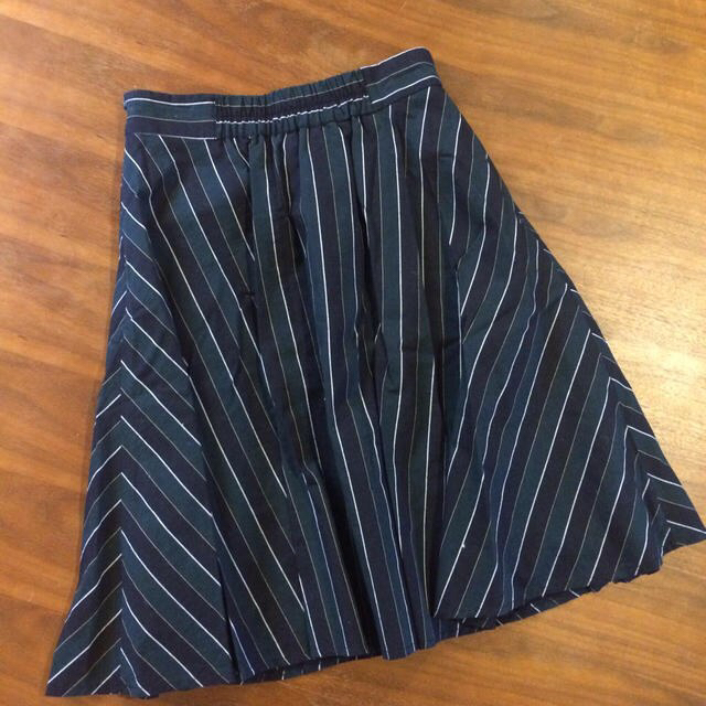 UNRELISH(アンレリッシュ)のUNRELISHレジメンスカートグリーン レディースのスカート(ひざ丈スカート)の商品写真
