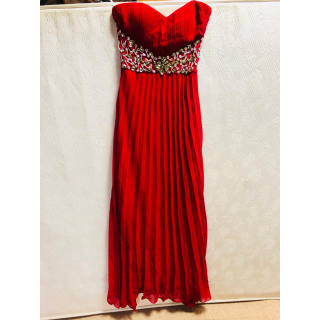ベア ロングワンピース 赤 キラキラ レディースのフォーマル/ドレス(ロングドレス)の商品写真