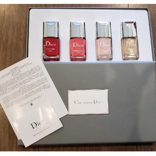 ディオール(Dior)のDior ネイルセット　ディオールヴェルニ　箱つき(マニキュア)