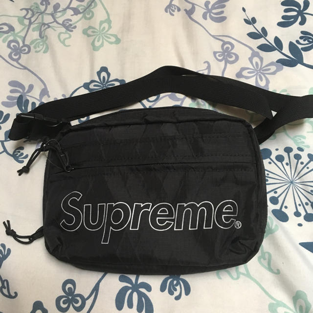 Supreme shoulder bag black