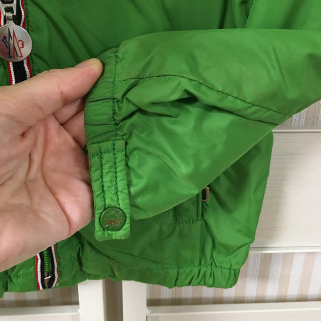 MONCLER(モンクレール)のモンクレール キッズ/ベビー/マタニティのキッズ服男の子用(90cm~)(ジャケット/上着)の商品写真