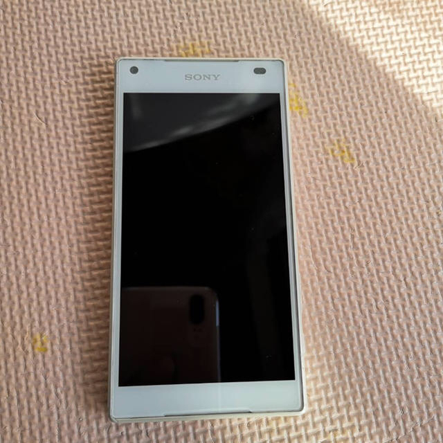 Xperia Z5 compact ホワイト 本体 送料無料