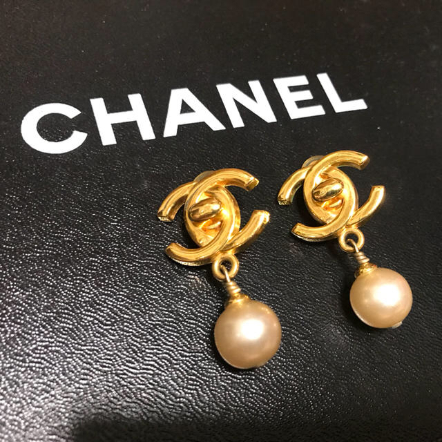 アクセサリーCHANEL シャネル ターンロック イヤリング ヴィンテージ パール