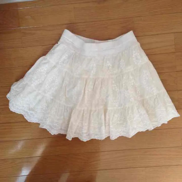 PAGEBOY(ページボーイ)の白＊シフォンスカート レディースのスカート(ミニスカート)の商品写真