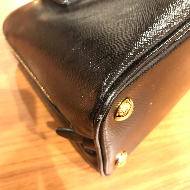 PRADA(プラダ)のプラダ サフィアーノ 黒 レディースのバッグ(ハンドバッグ)の商品写真