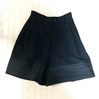 イッセイミヤケ(ISSEY MIYAKE)のイッセイミヤケ プリーツ キュロット(キュロット)