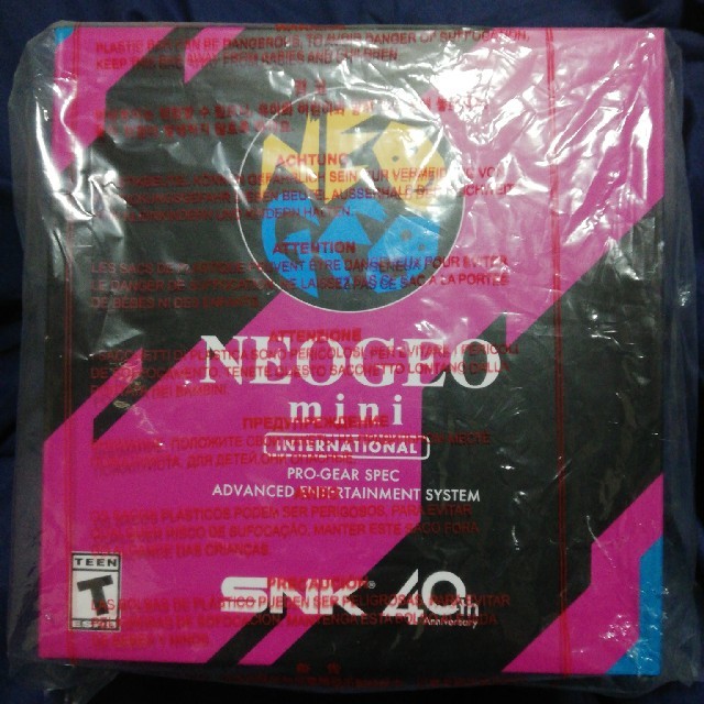NEOGEO(ネオジオ)のNEOGEO mini エンタメ/ホビーのゲームソフト/ゲーム機本体(家庭用ゲーム機本体)の商品写真