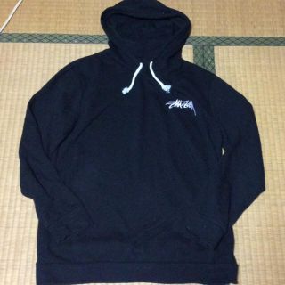 ステューシー(STUSSY)のstussy パーカー 黒(パーカー)