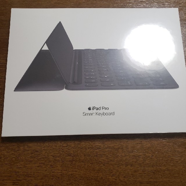Apple(アップル)の新品 Apple Smart Keyboard 10.5 日本語JIS スマホ/家電/カメラのスマホアクセサリー(iPadケース)の商品写真