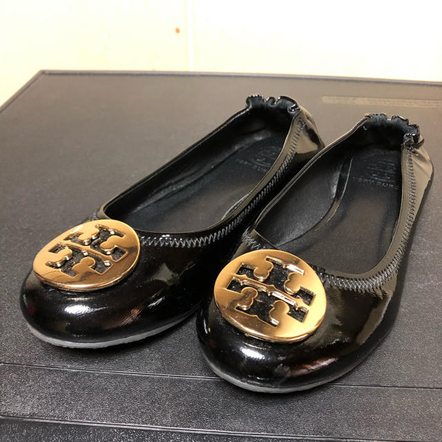 Tory Burch(トリーバーチ)のトリーバーチ フラットシューズ エナメル 7.5M レディースの靴/シューズ(バレエシューズ)の商品写真