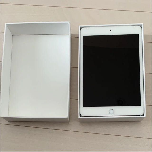 SIMロック解除済みiPad mini4 64GB cellular シルバー