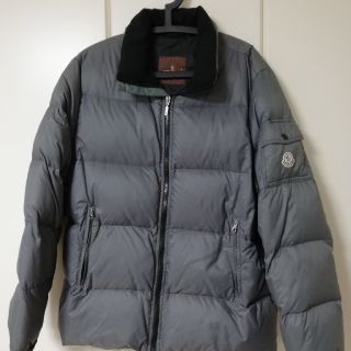 モンクレール(MONCLER)のMONCLERモンクレールメンズダウンジャケットグレー2サイズ茶タグ(ダウンジャケット)