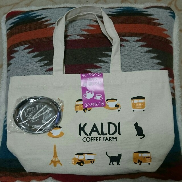 KALDI♪紅茶の日限定バッグとジャンナッツティートレー♪ レディースのバッグ(トートバッグ)の商品写真