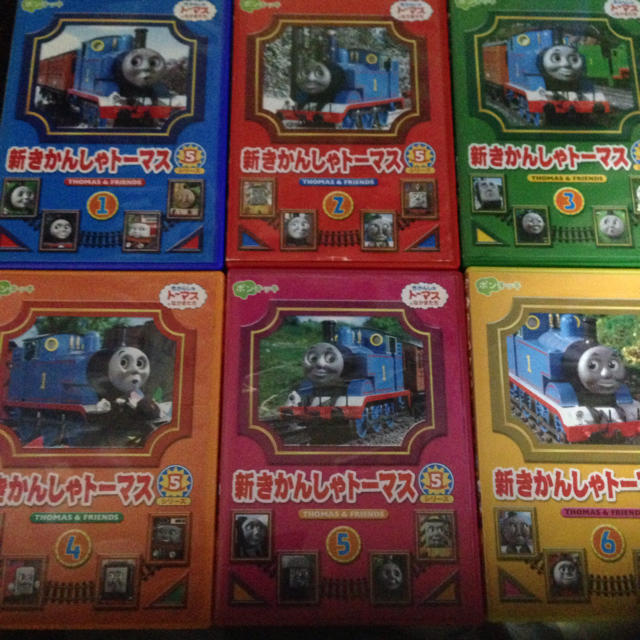 新きかんしゃトーマス  5シリーズ エンタメ/ホビーのDVD/ブルーレイ(キッズ/ファミリー)の商品写真