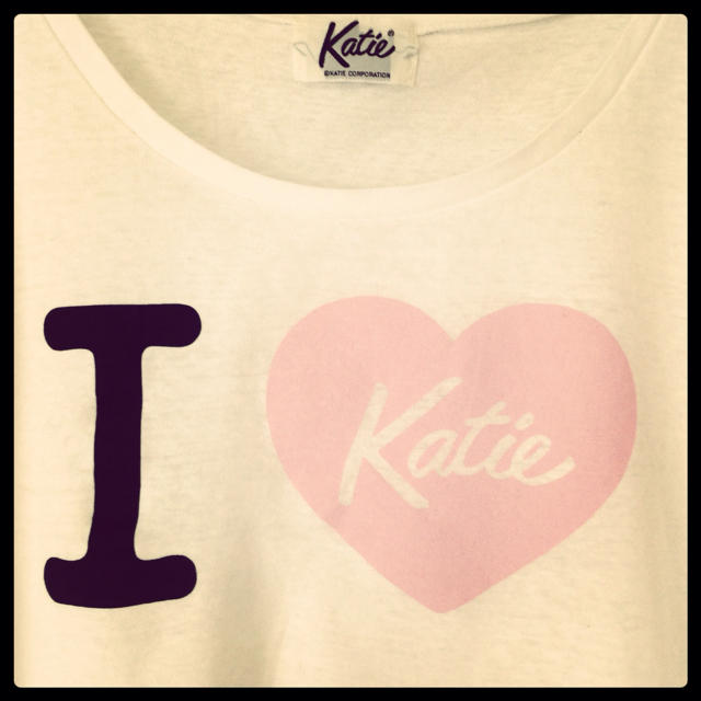 Katie(ケイティー)のkatie♡ショート丈ロゴＴ レディースのトップス(Tシャツ(半袖/袖なし))の商品写真