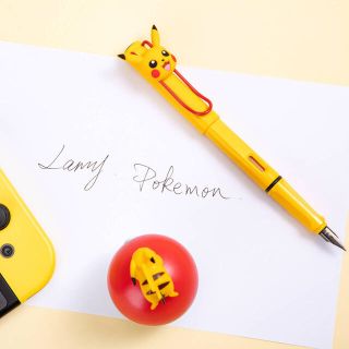 ラミー(LAMY)の＊希少*LAMY ラミー 万年筆サファリ ポケモン ピカチュウ 限定グッズ (ペン/マーカー)