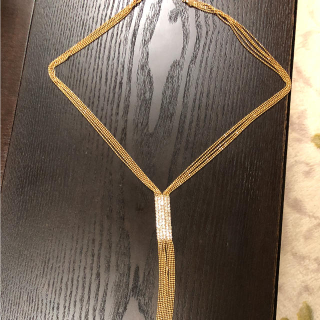 ロングネックレス ゴールド  キラキラ レディースのアクセサリー(ネックレス)の商品写真