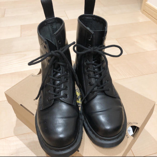 Dr.martens 8ホールmono