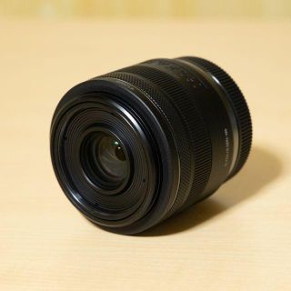 キヤノン(Canon)の【美品・送料無料】RF35mm F1.8 MACRO IS STM(レンズ(単焦点))