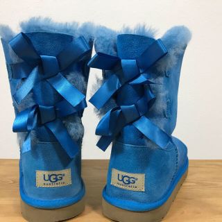 アグ(UGG)のUGG ショート ムートンブーツ リボン ブルー 24cm(ブーツ)