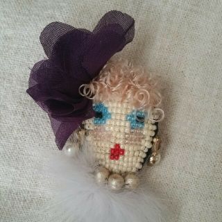 インスタ作家様　ビーズ刺繍ブローチ(コサージュ/ブローチ)