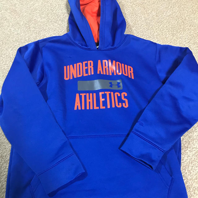 UNDER ARMOUR(アンダーアーマー)のアンダーアーマー  トレーナー キッズ/ベビー/マタニティのキッズ服男の子用(90cm~)(Tシャツ/カットソー)の商品写真