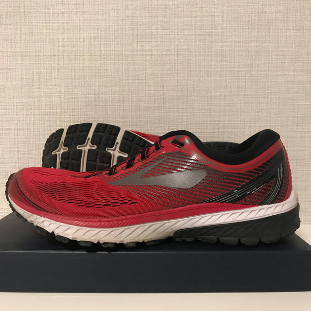 Brooks(ブルックス)のスクール様専用 スポーツ/アウトドアのランニング(シューズ)の商品写真