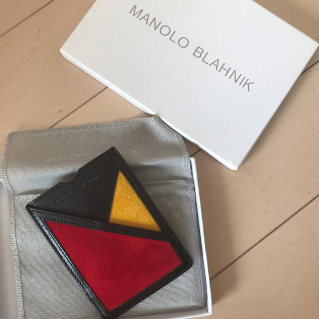 MANOLO BLAHNIK パスケース