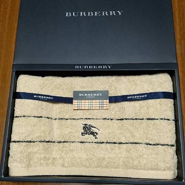 BURBERRY(バーバリー)のバーバリーフェイスタオル インテリア/住まい/日用品の日用品/生活雑貨/旅行(タオル/バス用品)の商品写真