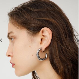 マウジー(moussy)のmoussy マウジー TRIPLE HOOP イヤリング シルバー(イヤリング)