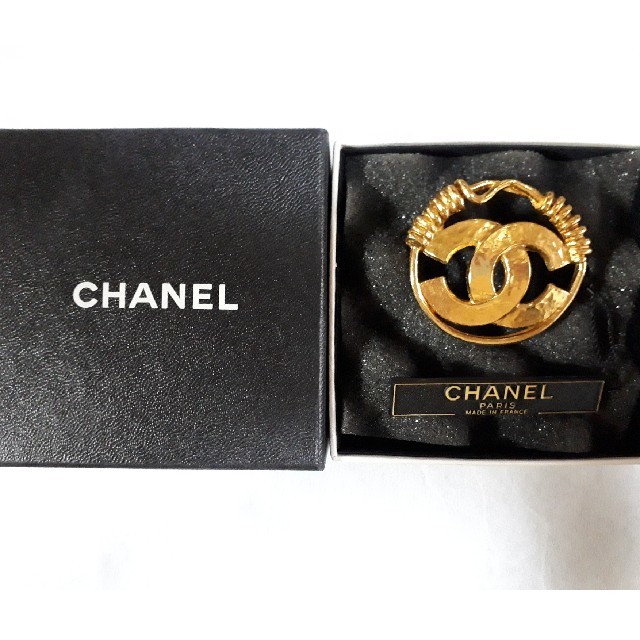 CHANEL(シャネル)の美品 CHANEL ブローチ レディースのアクセサリー(ブローチ/コサージュ)の商品写真