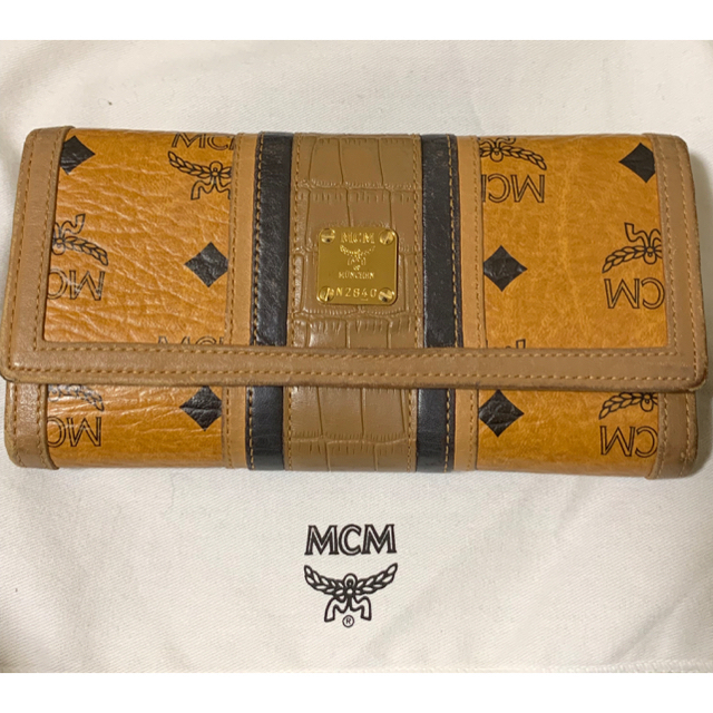 MCM(エムシーエム)のMCM 三つ折り財布 レディースのファッション小物(財布)の商品写真