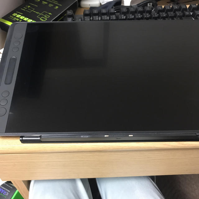 HUION 13.3インチフルHD液晶タブレットKamvas Pro13