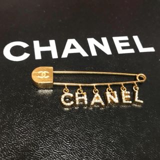 シャネル(CHANEL)のCHANEL シャネル ヴィンテージ ブローチ ストーン(ブローチ/コサージュ)