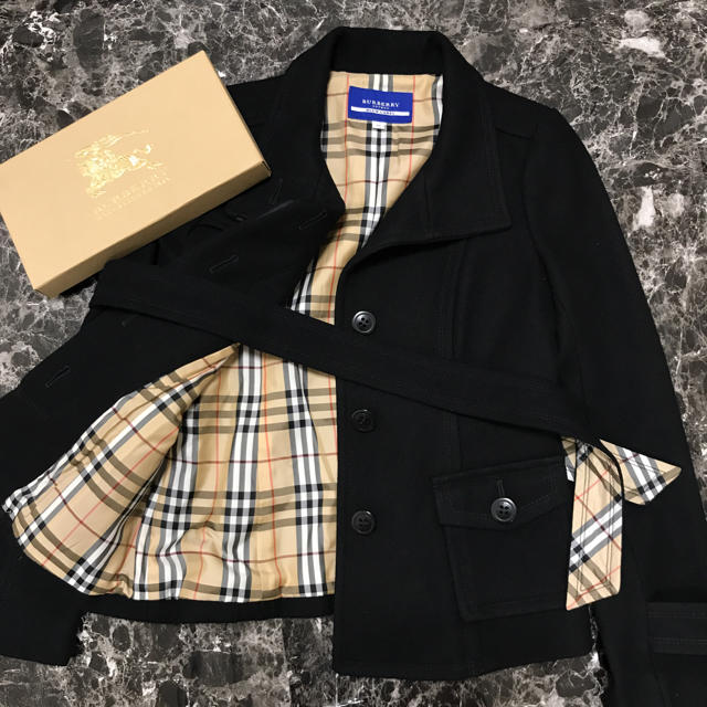 BURBERRY BLUE LABEL(バーバリーブルーレーベル)のBurberry ジャケット コート レディースのジャケット/アウター(ピーコート)の商品写真