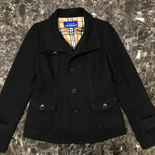 BURBERRY BLUE LABEL(バーバリーブルーレーベル)のBurberry ジャケット コート レディースのジャケット/アウター(ピーコート)の商品写真