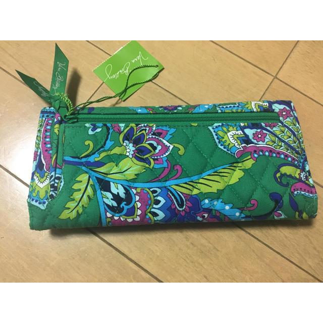 Vera Bradley(ヴェラブラッドリー)のヴェラ ブラッドリー 財布 長財布 ウォレット レディースのファッション小物(財布)の商品写真