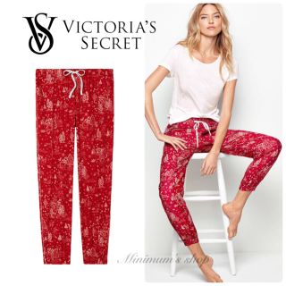 ヴィクトリアズシークレット(Victoria's Secret)のVSレッドフォレストジョガーパンツ(ルームウェア)