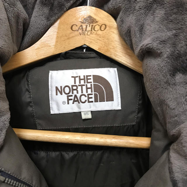 THE NORTH FACE(ザノースフェイス)の正規品 美品 日本未入荷 ザ・ノースフェイス ダウンコート  レディースのジャケット/アウター(ダウンコート)の商品写真