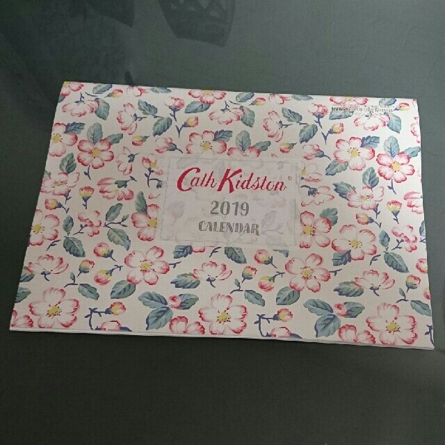 Cath Kidston(キャスキッドソン)のheartt様専用  キャス・キッドソン 2019 カレンダー インテリア/住まい/日用品の文房具(カレンダー/スケジュール)の商品写真