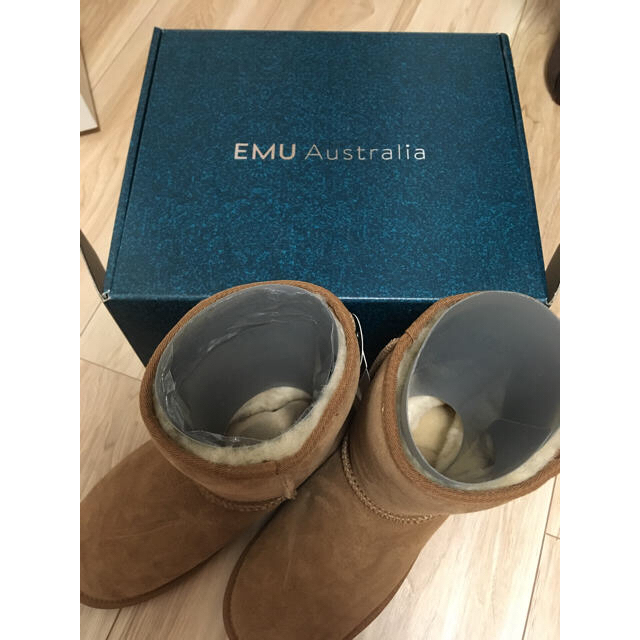 EMU ムートンブーツ  24センチ 未使用 タグつき ベージュ エミュー