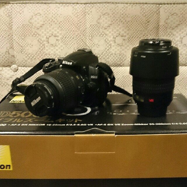 ニコン NIKON D5000 ダブルズームキットデジタル一眼