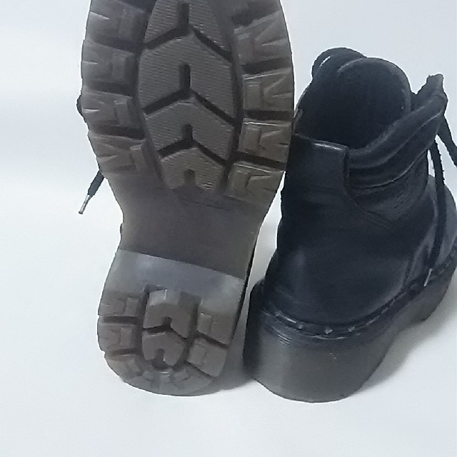 Dr.Martens(ドクターマーチン)の
希少イングランド製!ドクターマーチン高級厚底ダッドブーツ黒ビンテージ！


 レディースの靴/シューズ(ブーツ)の商品写真
