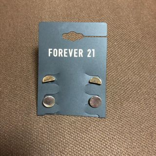 フォーエバートゥエンティーワン(FOREVER 21)のForever21 ピアス 新品未使用 【送料無料】(ピアス)