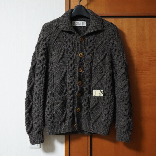 INVERALLAN(インバーアラン)のAthena Designs 2SB COLLAR CARDIGAN レディースのトップス(カーディガン)の商品写真