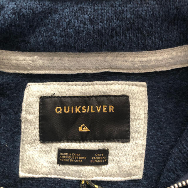 QUIKSILVER(クイックシルバー)のクイックシルバー 130 美品激安 キッズ/ベビー/マタニティのキッズ服男の子用(90cm~)(ジャケット/上着)の商品写真