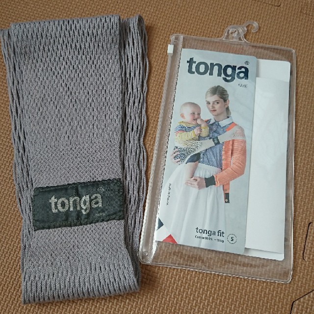 tonga(トンガ)の【そら様専用】トンガフィットSサイズ グレー キッズ/ベビー/マタニティの外出/移動用品(スリング)の商品写真