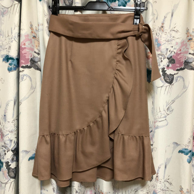JUSGLITTY(ジャスグリッティー)のジャスグリッティー スカート レディースのスカート(ひざ丈スカート)の商品写真