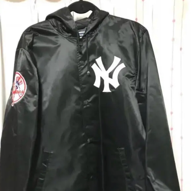 supreme majestic コラボ ヤンキース コーチジャケット